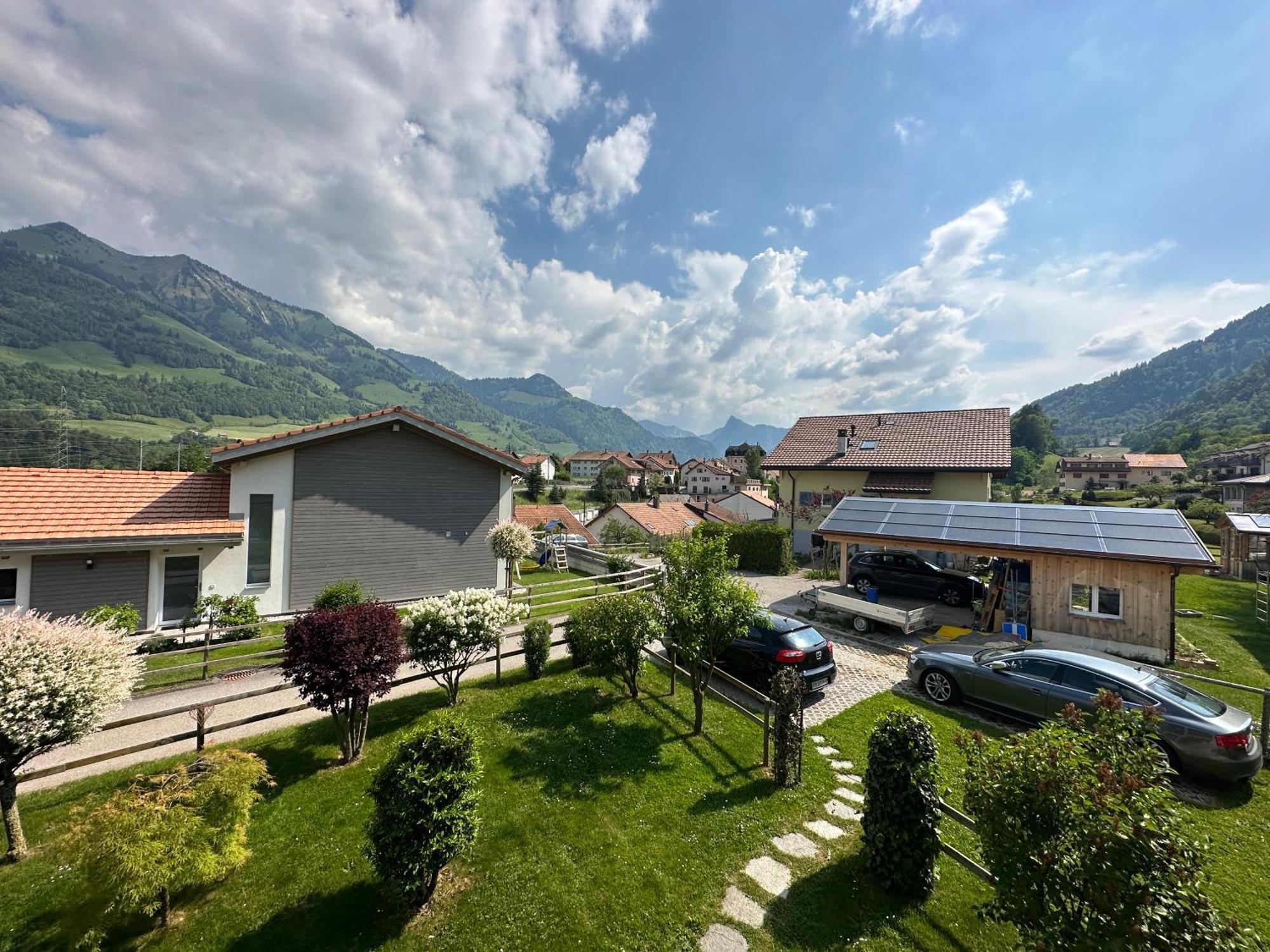 Gruyere Alpes Appartement 3 Chambres Bbq Parking Neirivue エクステリア 写真